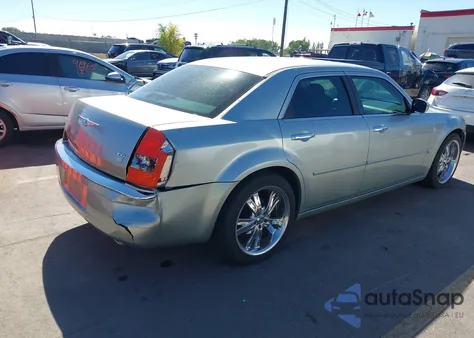 2005 Chrysler 300C из США, поврежденный, VIN 2C3JA63H45H522482